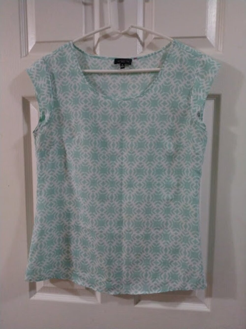 The Limited Teal and White Geometric Patterned Sheer Cap Sleeve Blouse Size M